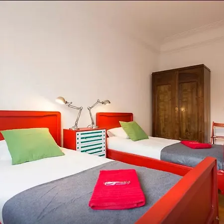 アパート Strawberry Fields - 6 Bedroom At Avenida リスボン